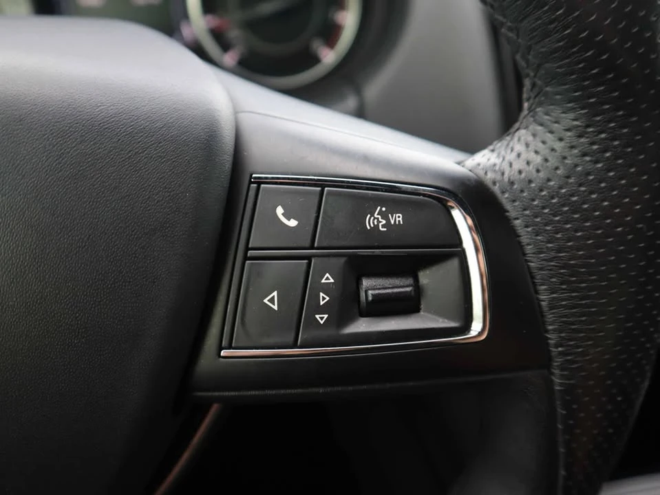 2021 Maserati Levante - Image 4 of 19
