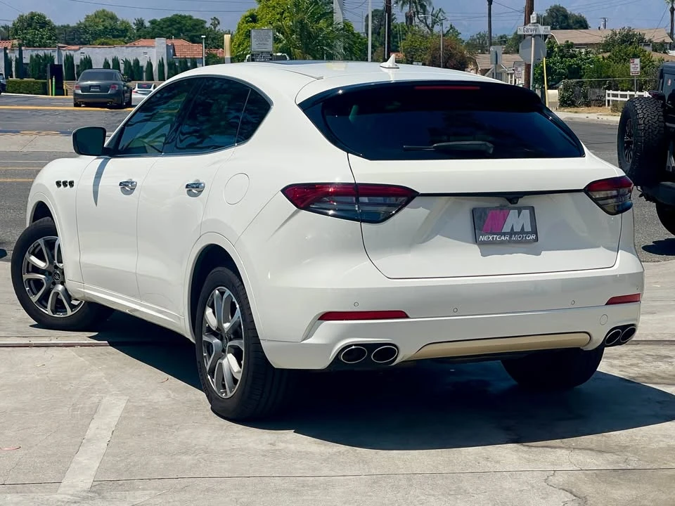2021 Maserati Levante - Image 5 of 18