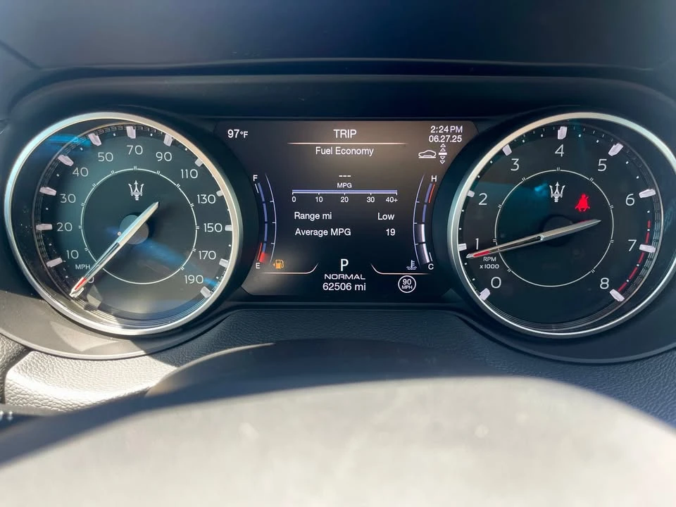 2021 Maserati Levante - Image 15 of 18