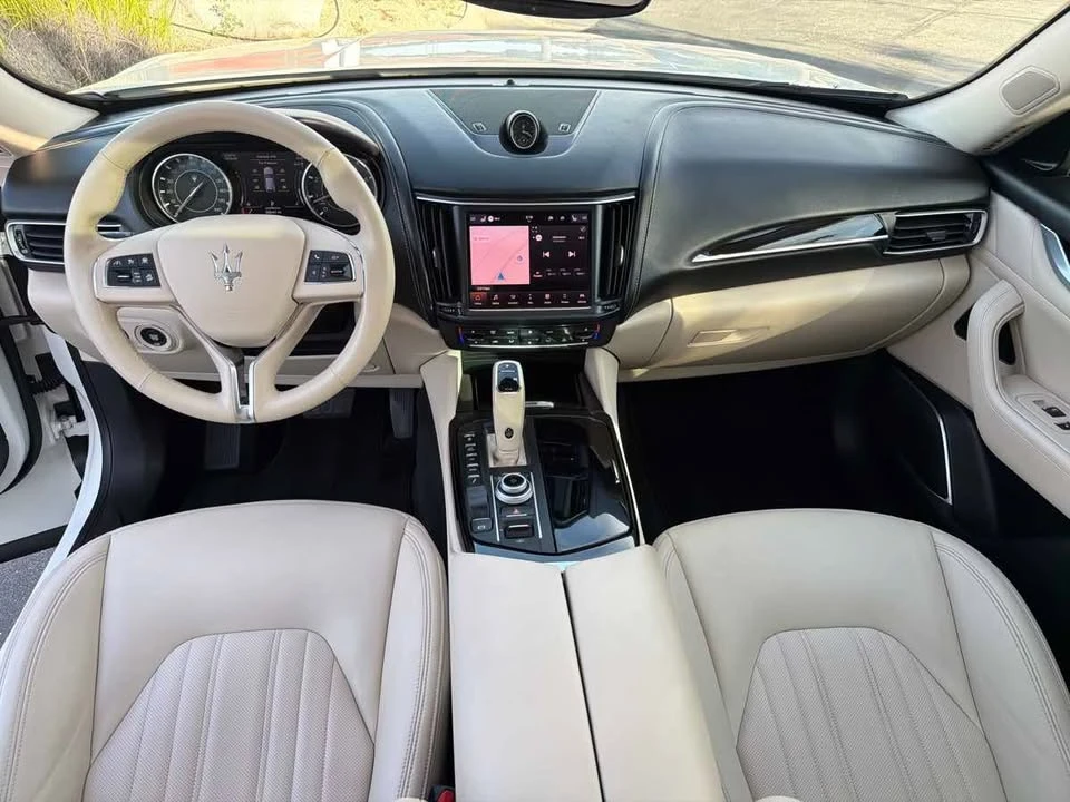 2021 Maserati Levante - Image 2 of 20