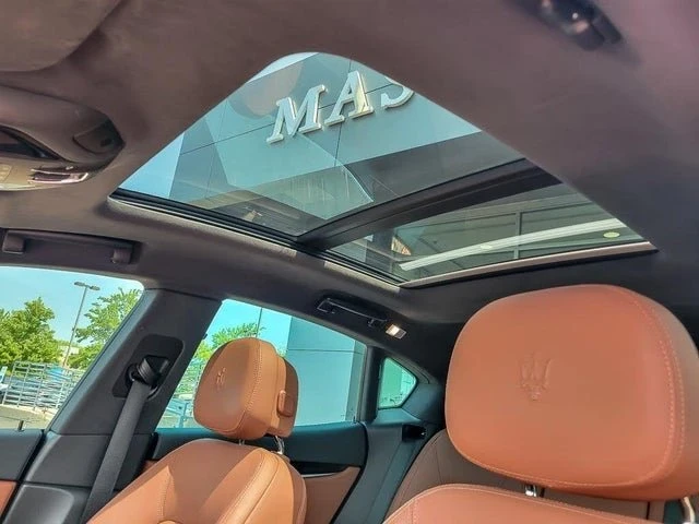 2021 Maserati Levante - Image 8 of 19
