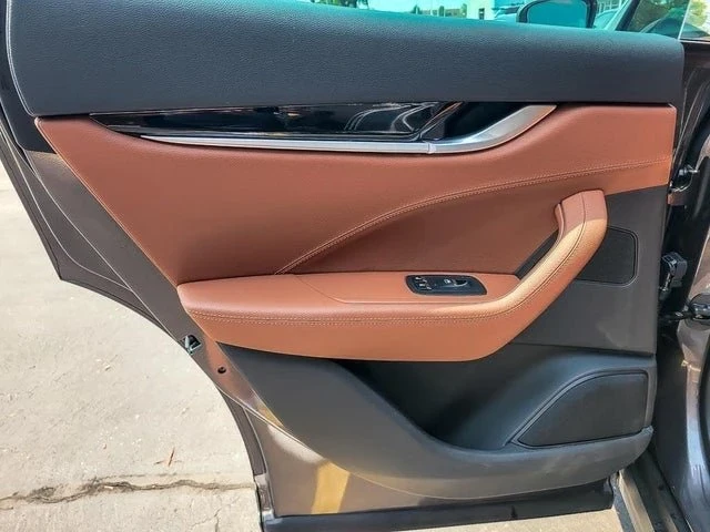 2021 Maserati Levante - Image 18 of 19