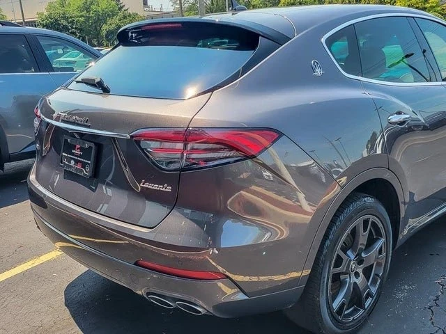 2021 Maserati Levante - Image 5 of 19