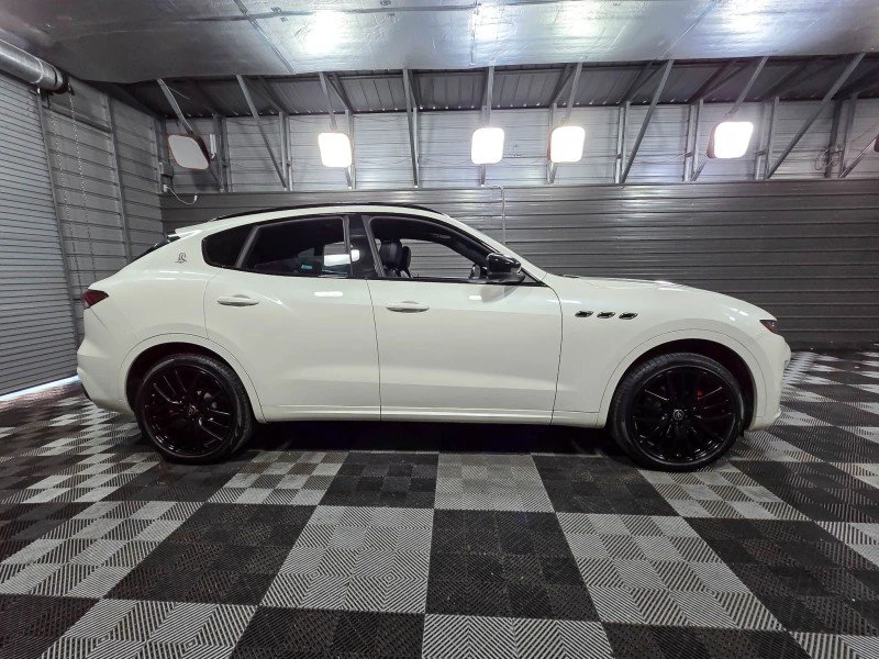 2021 Maserati Levante - Image 9 of 20
