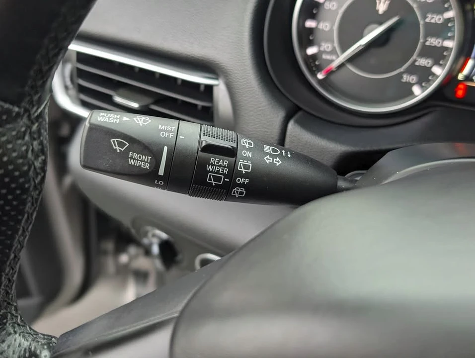 2021 Maserati Levante - Image 7 of 20