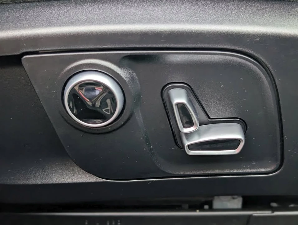 2021 Maserati Levante - Image 17 of 20