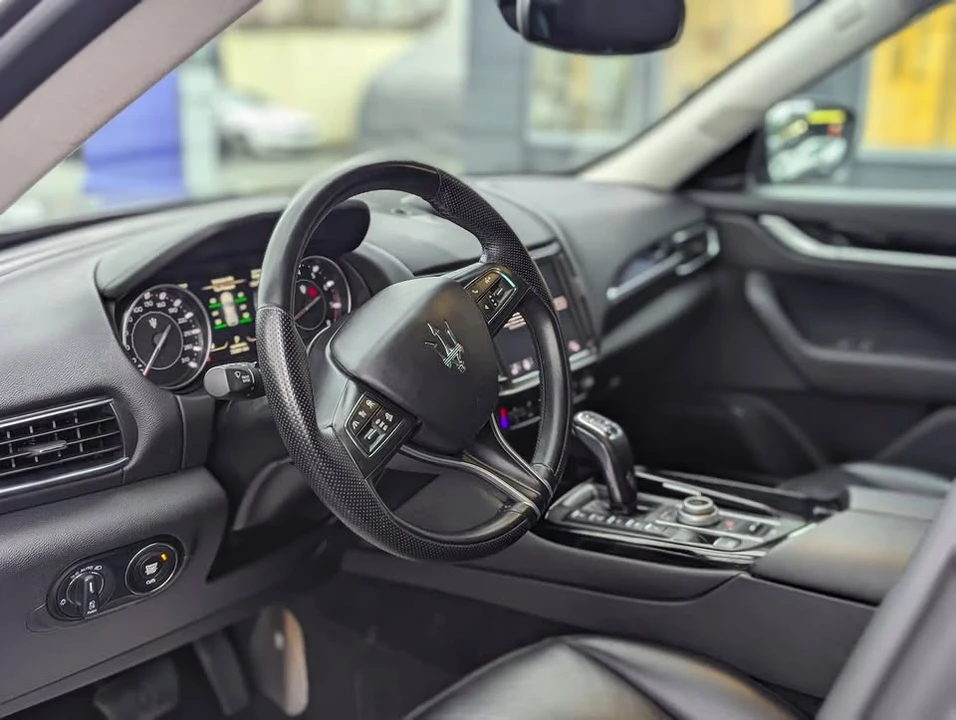2021 Maserati Levante - Image 3 of 20