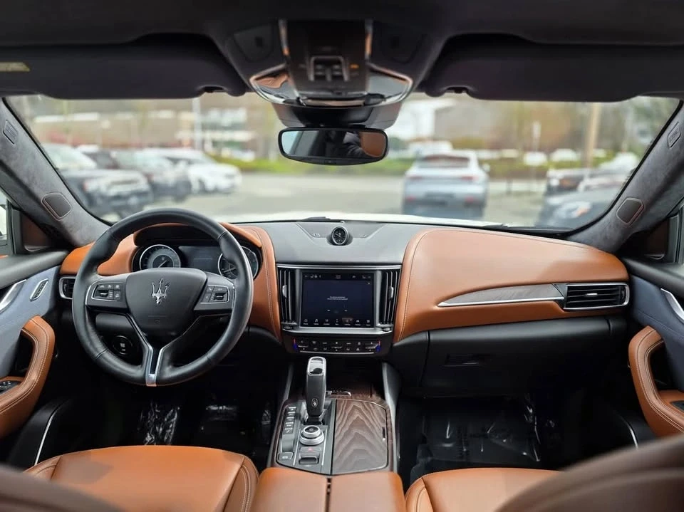 2021 Maserati Levante - Image 6 of 11