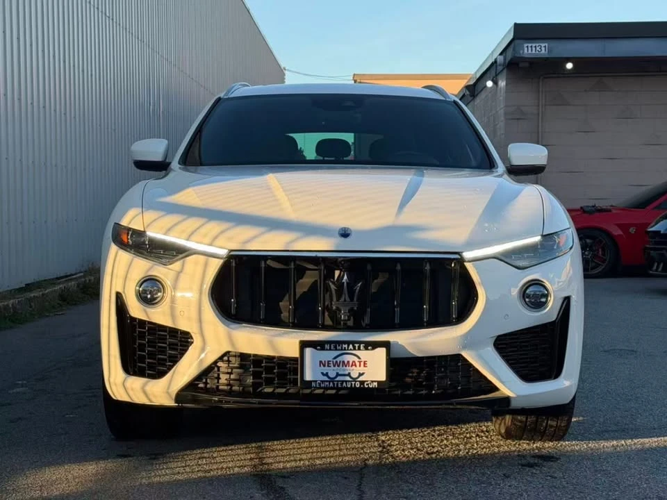 2021 Maserati Levante - Image 2 of 18