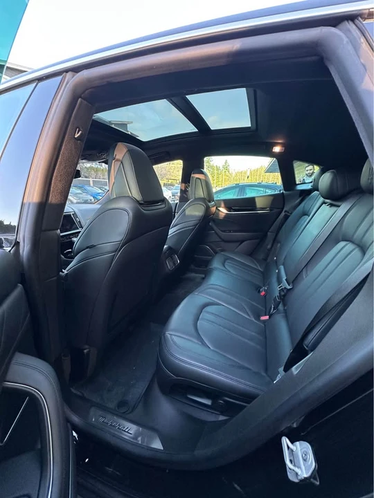 2021 Maserati Levante - Image 10 of 12