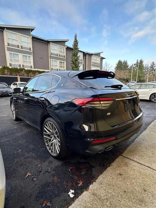 2021 Maserati Levante - Image 6 of 12