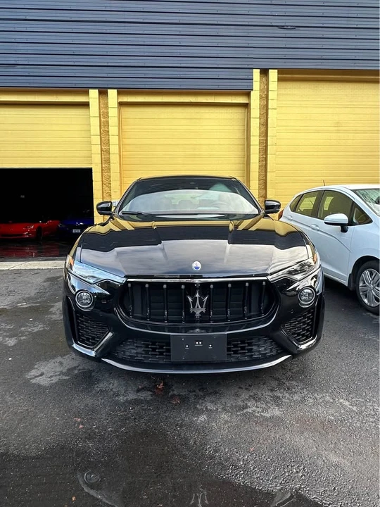 2021 Maserati Levante - Image 2 of 12