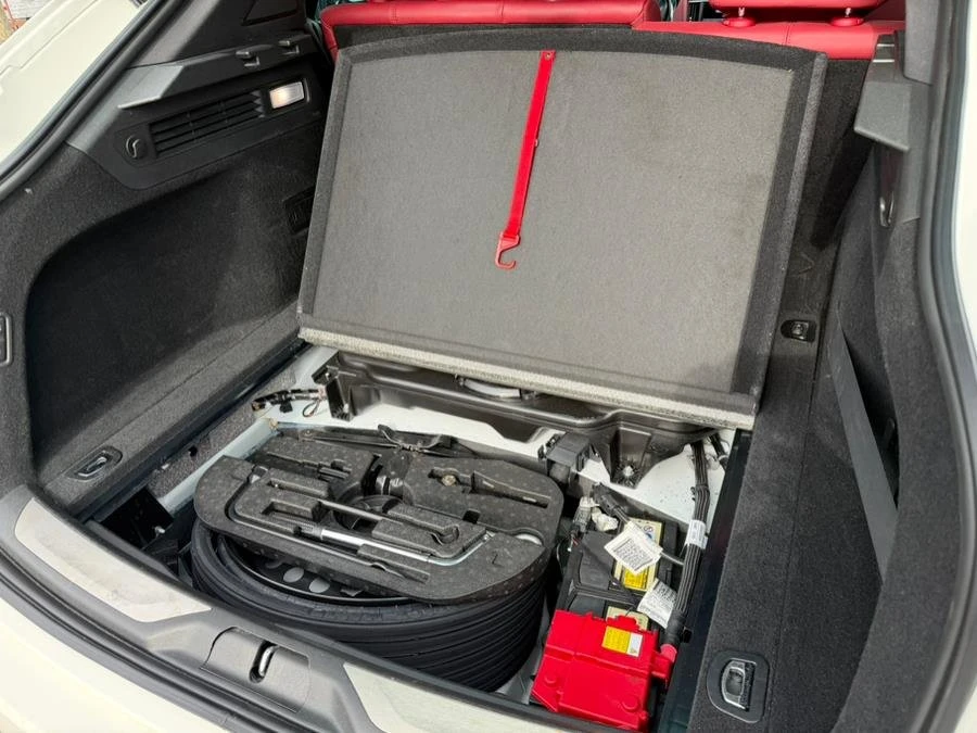 2021 Maserati Levante - Image 11 of 12