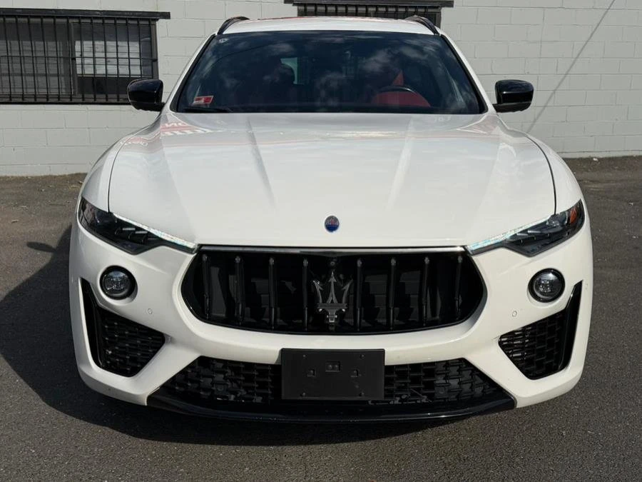 2021 Maserati Levante - Image 2 of 12