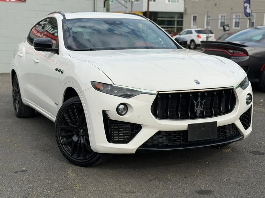 2021 Maserati Levante - Image 3 of 12