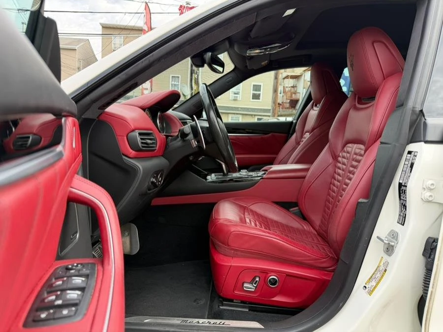 2021 Maserati Levante - Image 6 of 12