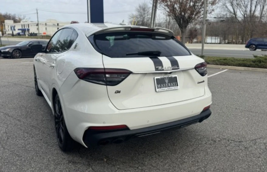2021 Maserati Levante - Image 3 of 12