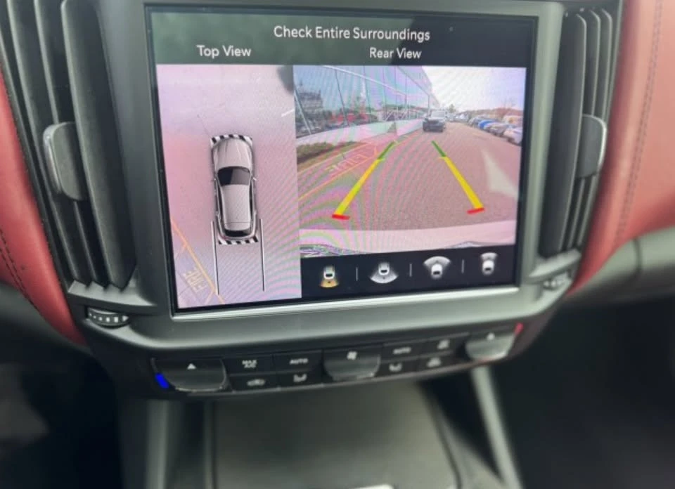 2021 Maserati Levante - Image 11 of 12