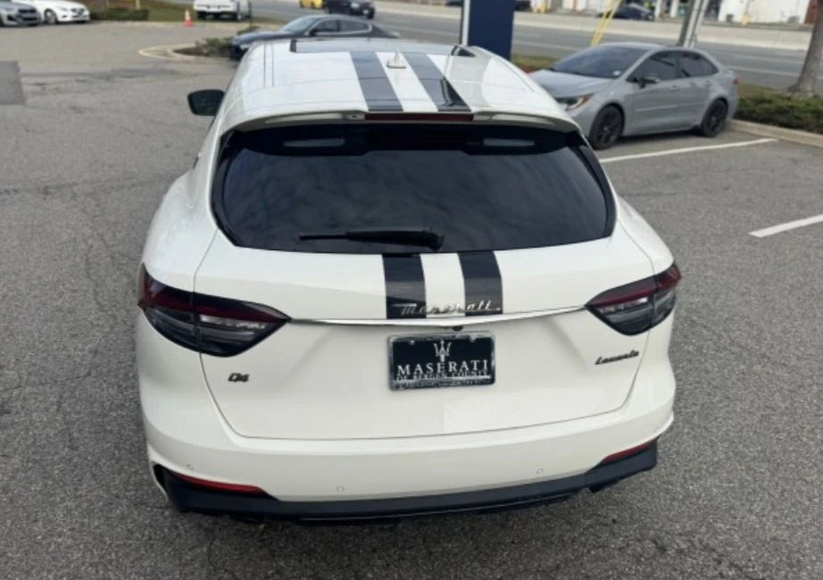 2021 Maserati Levante - Image 4 of 12