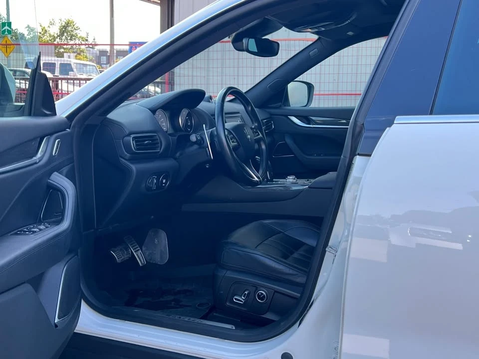 2021 Maserati Levante - Image 10 of 20