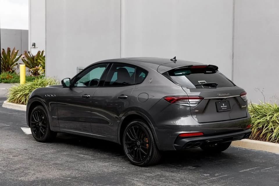 2021 Maserati Levante - Image 3 of 20