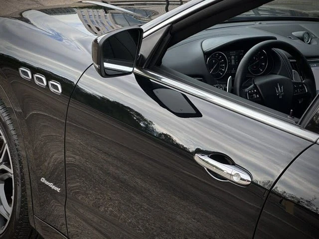 2021 Maserati Levante - Image 15 of 18