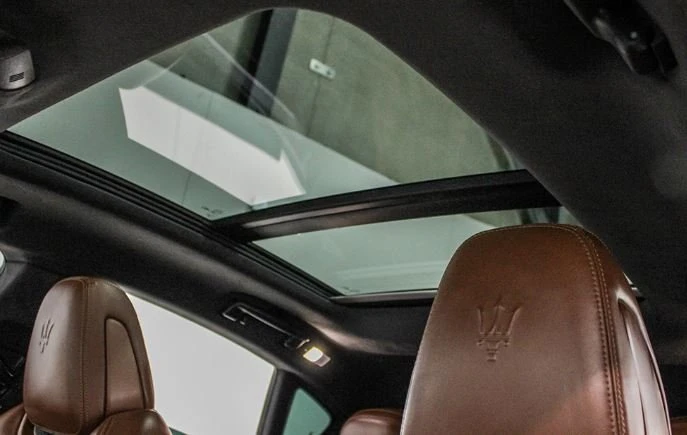 2021 Maserati Levante - Image 4 of 10