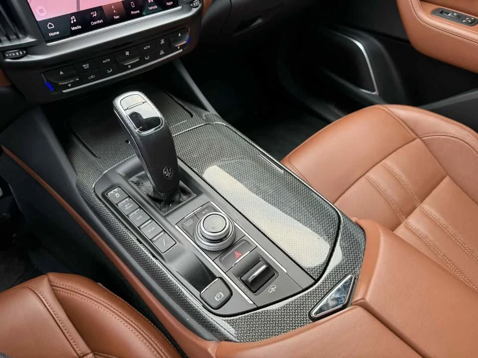 2021 Maserati Levante - Image 13 of 20