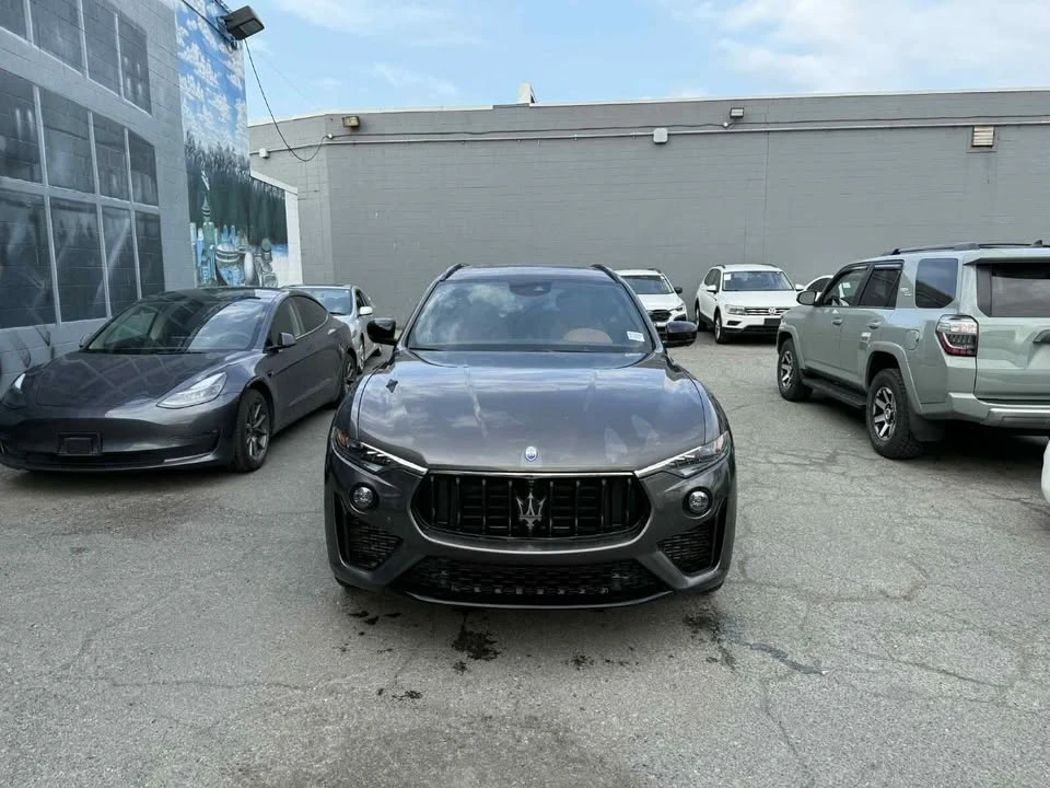 2021 Maserati Levante - Image 2 of 20