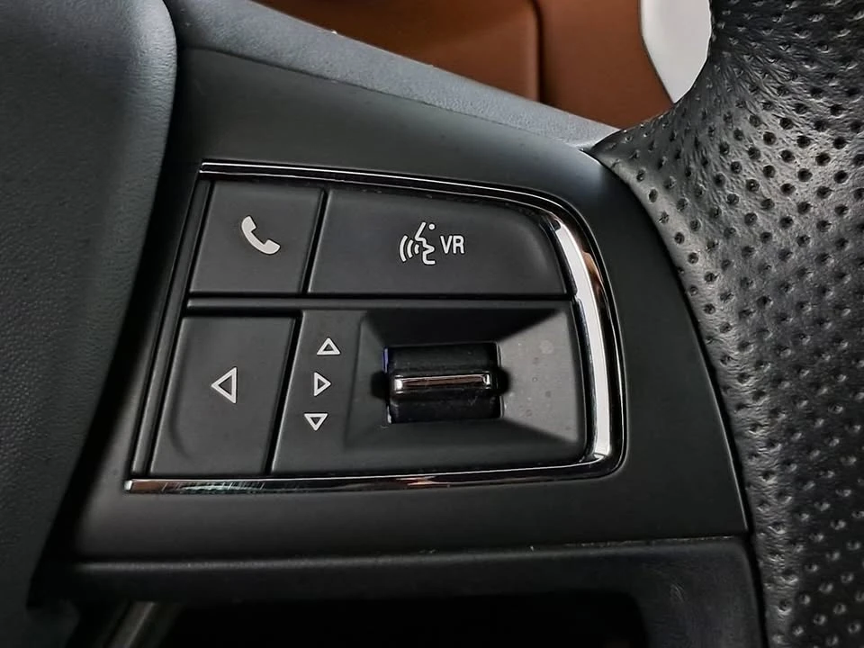 2021 Maserati Levante - Image 17 of 19