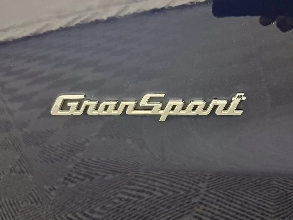 2021 Maserati Levante - Image 8 of 19