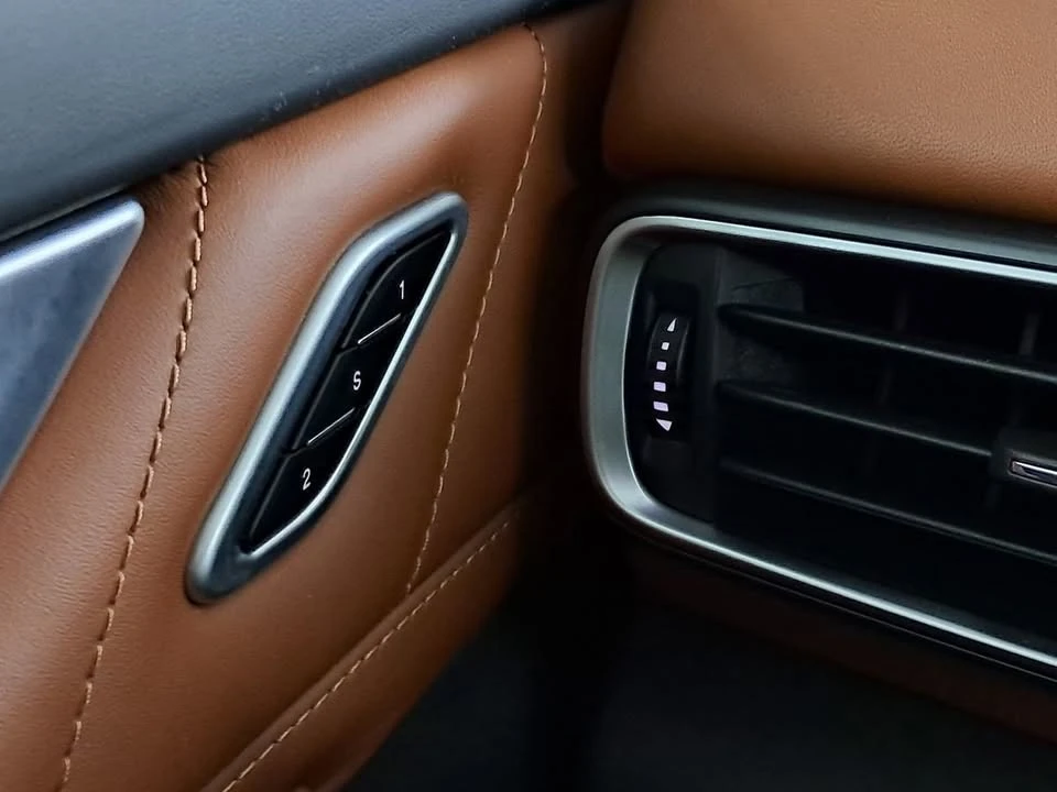2021 Maserati Levante - Image 19 of 19