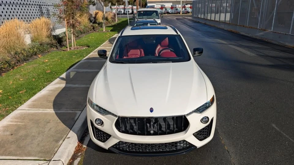 2021 Maserati Levante - Image 4 of 19