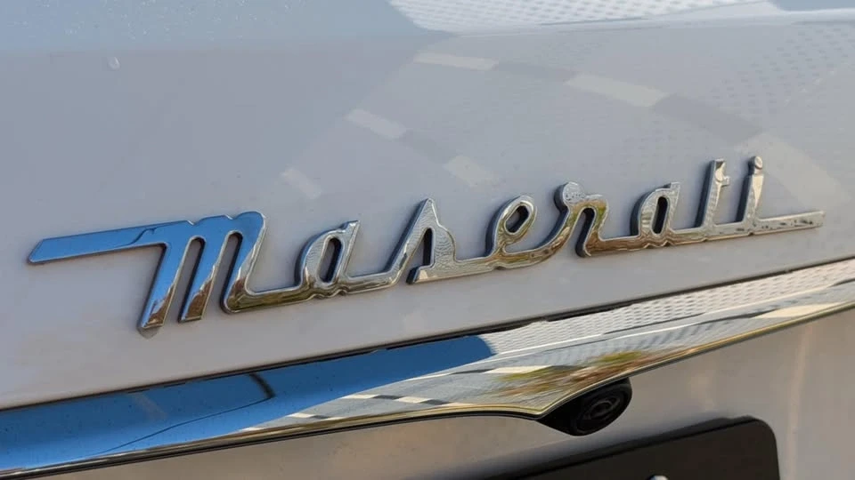 2021 Maserati Levante - Image 17 of 19