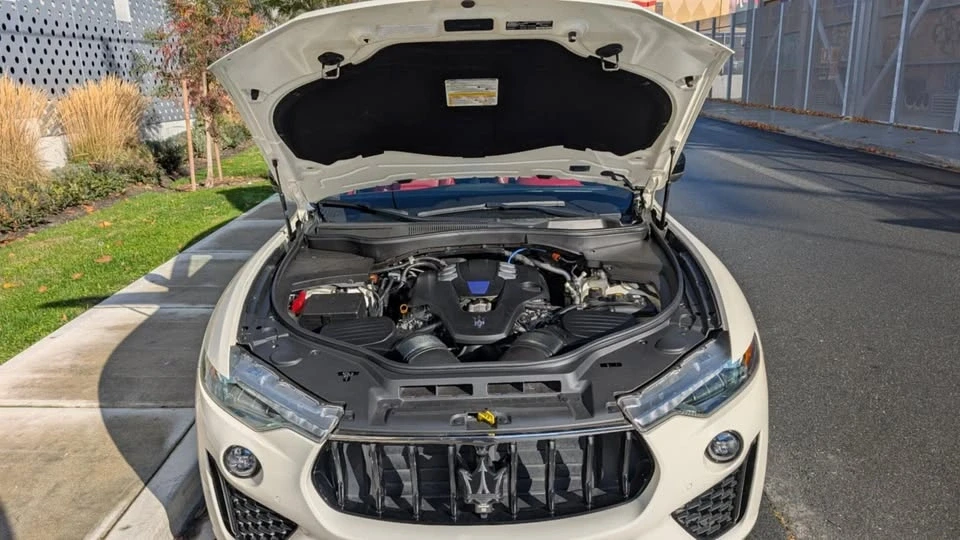2021 Maserati Levante - Image 7 of 19