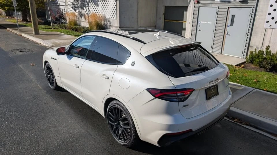 2021 Maserati Levante - Image 3 of 19