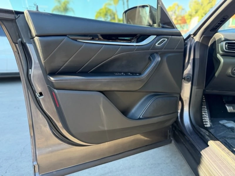 2021 Maserati Levante - Image 9 of 19