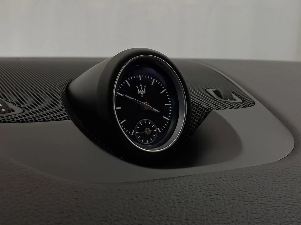 2021 Maserati Levante - Image 15 of 20