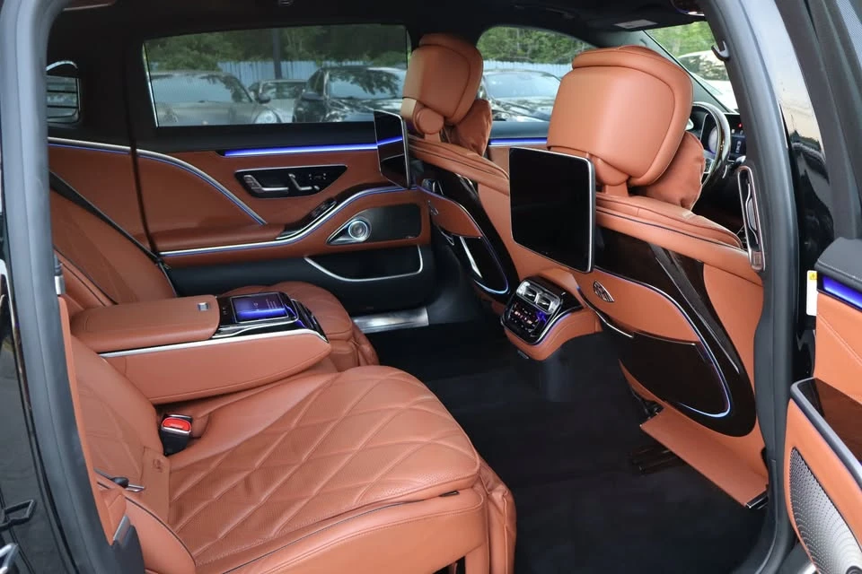 2021 Maybach - Image 14 of 20