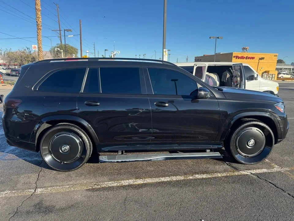 2021 Maybach - Image 2 of 7