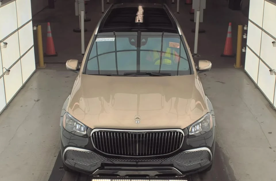 2021 Maybach - Image 2 of 14