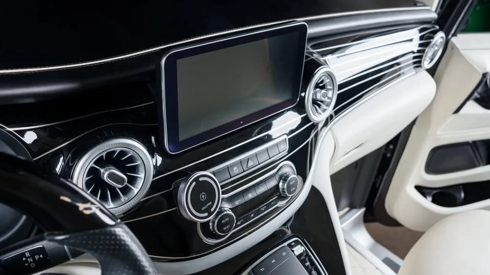 2021 Maybach - Image 16 of 19