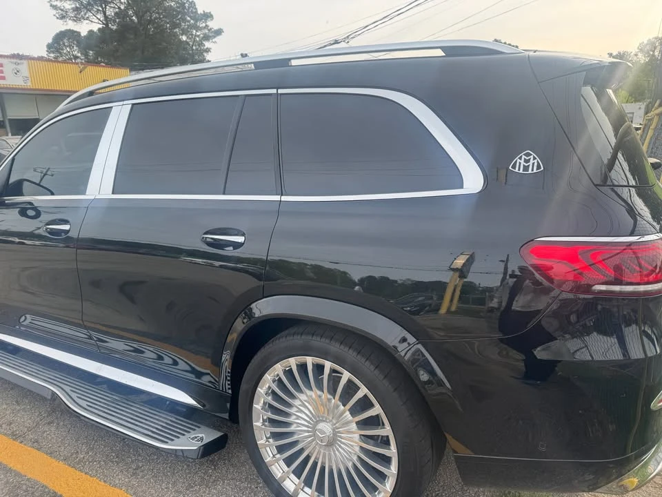 2021 Maybach - Image 3 of 5