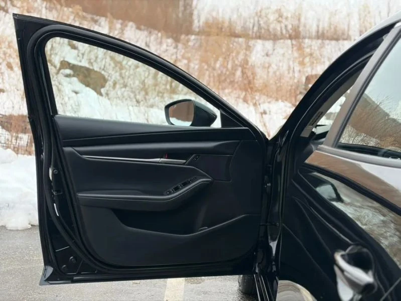 2021 Mazda Mazda 3 4th Gen - Image 11 of 12
