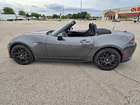 2021 Mazda MX-5 Club Convertible 2D