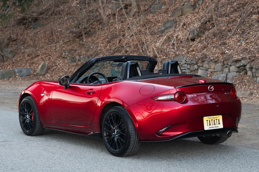 2021 Mazda ND MX-5 Miata - Image 7 of 31
