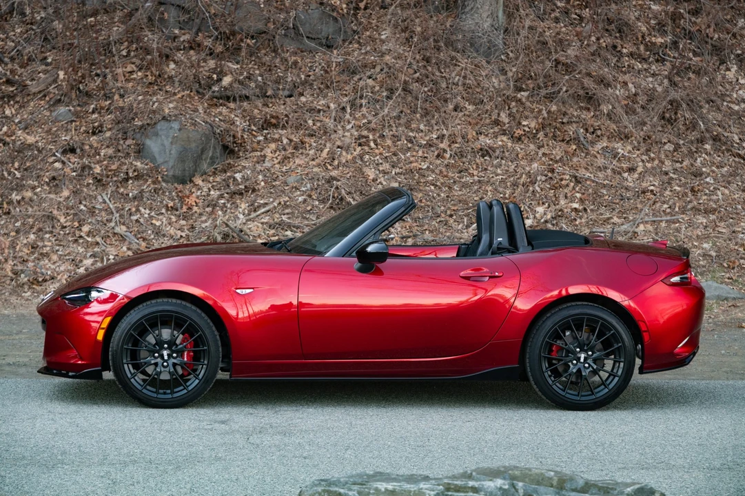 2021 Mazda ND MX-5 Miata - Image 8 of 31