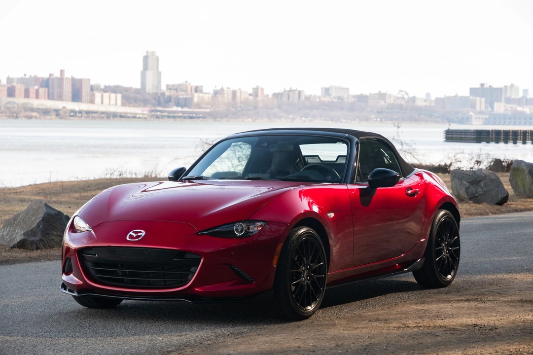 2021 Mazda ND MX-5 Miata - Image 12 of 31