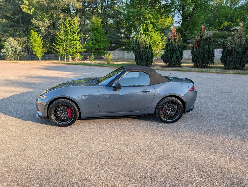 2021 Mazda ND MX-5 Miata - Image 17 of 31