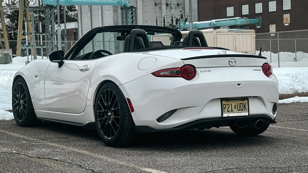 2021 Mazda ND MX-5 Miata - Image 7 of 31